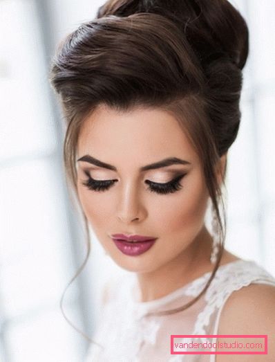 Acconciature da sposa 2017 capelli lunghi Tendenze moda in acconciature da sposa 2019
