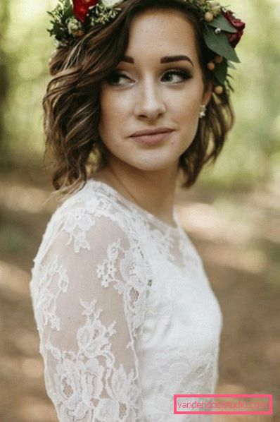Capelli corti di belle acconciature da sposa 2017 Tendenze moda in acconciature da sposa 2019