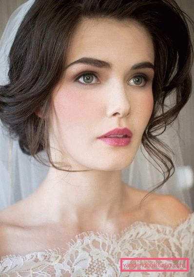 Acconciature da sposa con velo 2017 Tendenze moda in acconciature da sposa 2019