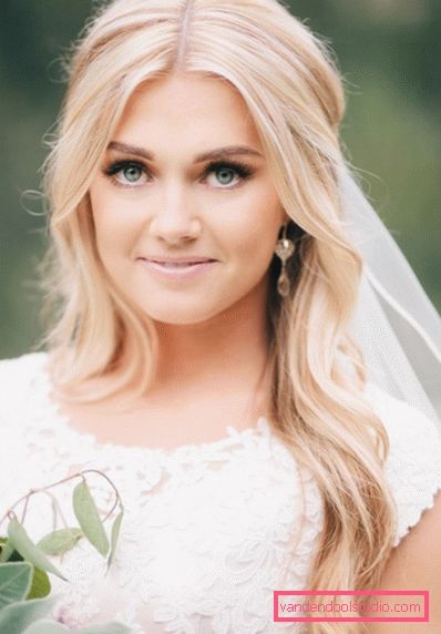 Acconciature da sposa con velo 2017 Tendenze moda in acconciature da sposa 2019
