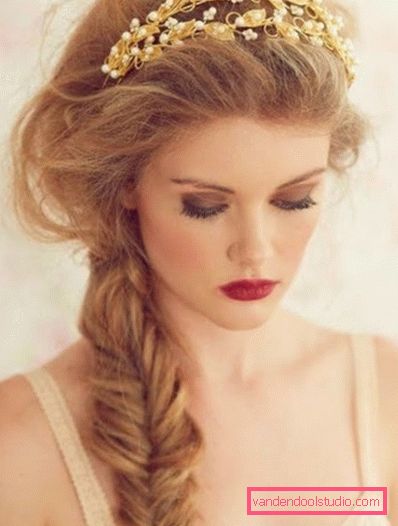 Acconciature da sposa 2017 capelli lunghi Tendenze moda in acconciature da sposa 2019
