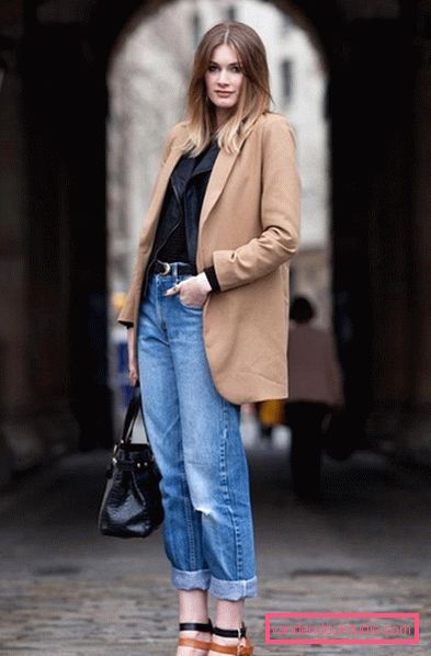 Jeans ritagliati alla moda 2019-2020