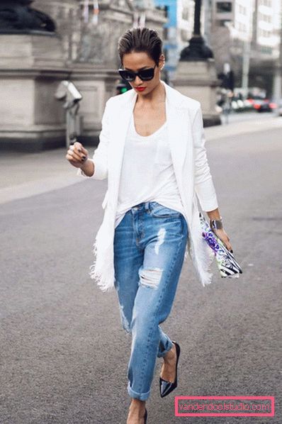 Jeans ritagliati alla moda 2019-2020