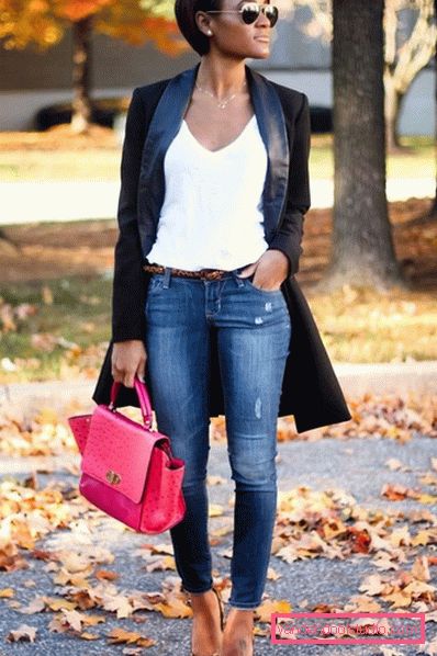 Jeans ritagliati alla moda 2019-2020