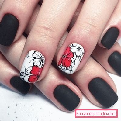 Manicure nera alla moda