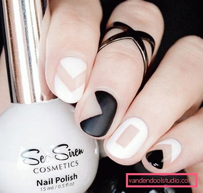 Manicure nera alla moda