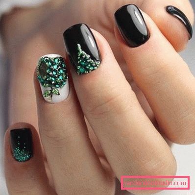 Manicure nera alla moda