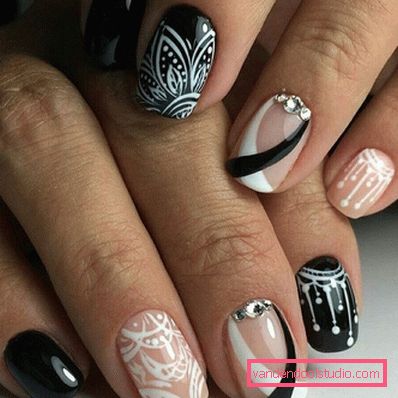 Manicure nera alla moda