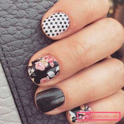 Manicure nera alla moda