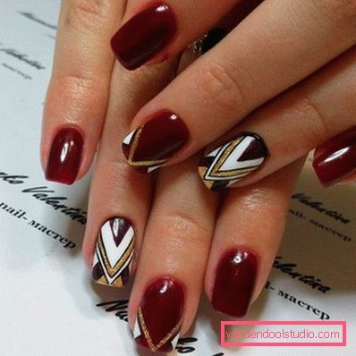 Elegante manicure geometrica 2019-2020 anni