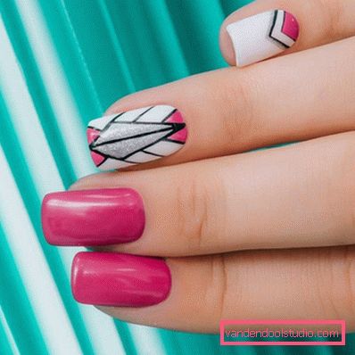 Elegante manicure geometrica 2019-2020 anni
