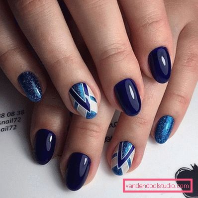 Elegante manicure geometrica 2019-2020 anni