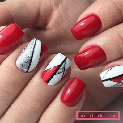 Elegante manicure geometrica 2019-2020 anni