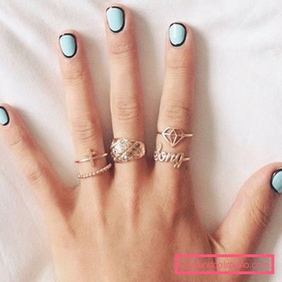 Bella manicure blu - foto