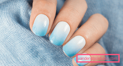 Bella manicure blu - foto