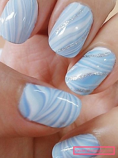 Bella manicure blu - foto