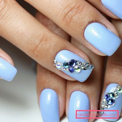 Bella manicure blu - foto