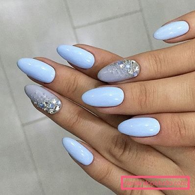 Bella manicure blu - foto