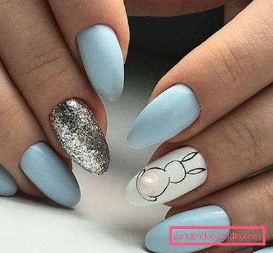 Bella manicure blu - foto