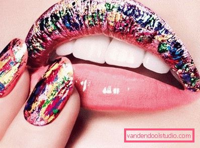 nail art molto inusuale nail art molto inusuale