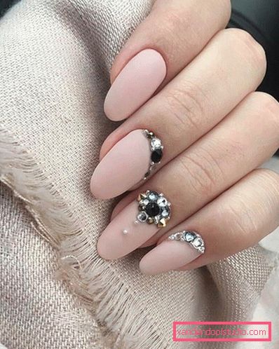 Nuova manicure per l'autunno 2019-2020