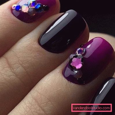 Deliziosa manicure con strass 2019-2020