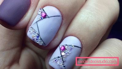 Deliziosa manicure con strass 2019-2020