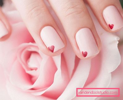 Delicata manicure pastello 2019-2020 anni