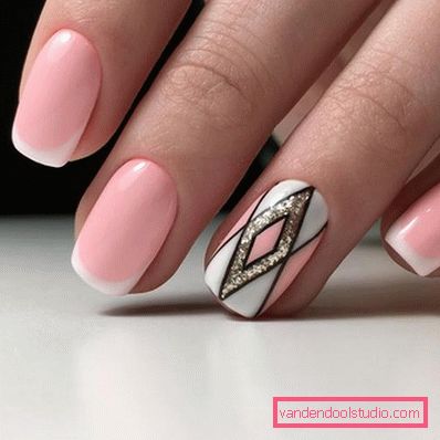 Delicata manicure pastello 2019-2020 anni