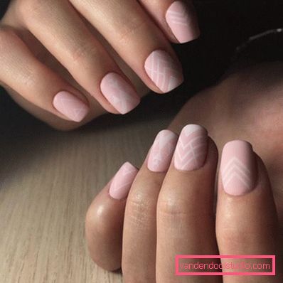 Delicata manicure pastello 2019-2020 anni