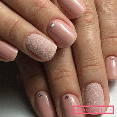 Delicata manicure pastello 2019-2020 anni