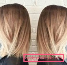 Shatush colorante su capelli biondi Tintura alla moda di capelli scuri e chiari nello stile di Shatush