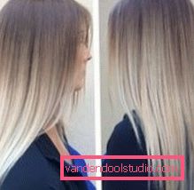 Capelli coloranti shatush Tintura alla moda di capelli scuri e chiari nello stile di Shatush