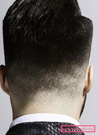 Acconciatura maschile sul lato - vista posteriore Acconciature da uomo sul lato - praticità e impeccabilità