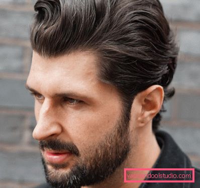 Acconciature da uomo con dorso pettinato - foto