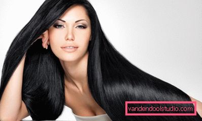 ragazza con i capelli neri ragazza con i capelli neri