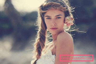 ragazza sulla natura ragazza sulla natura