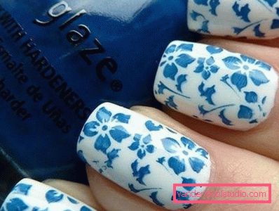 Design delle unghie Gzhel Manicure Gzhel