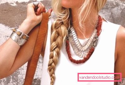 ragazza con una bella treccia ragazza con una bella treccia