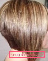 Bob - taglio di capelli per capelli medi dà volume Tagli di capelli voluminosi per capelli medi