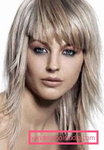 Cascade - taglio di capelli per capelli medi dà volume Tagli di capelli voluminosi per capelli medi