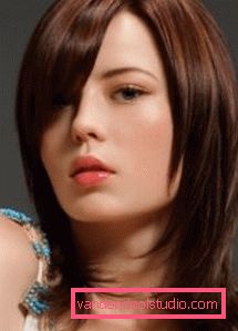 Taglio di capelli per viso tondo su capelli medi Tagli di capelli voluminosi per capelli medi