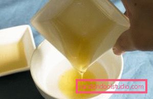 Una miscela di oli in maschere per capelli Olio di olivello spinoso per capelli secchi e danneggiati