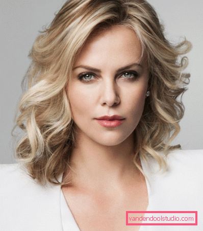 taglio di capelli charlize theron Affascinanti acconciature e tagli di capelli Charlize Theron