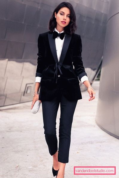 Il business elegante si inchina tra il 2019 e il 2020