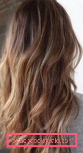 Bombardamento con effetto ombre Ombre: un nuovo approccio alla colorazione dei capelli