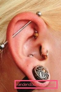 piercing alla cartilagine dell'orecchio piercing alla cartilagine dell'orecchio
