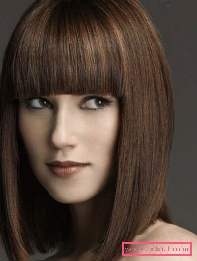 Tagli di capelli alla moda e alla moda fino ai capelli lunghi fino alla spalla 2019