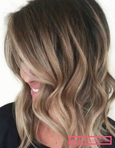 Tipi di colorazione dei capelli - balayazh Tipi popolari di colorazione dei capelli