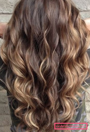 Tipi di colorazione dei capelli - balayazh Tipi popolari di colorazione dei capelli